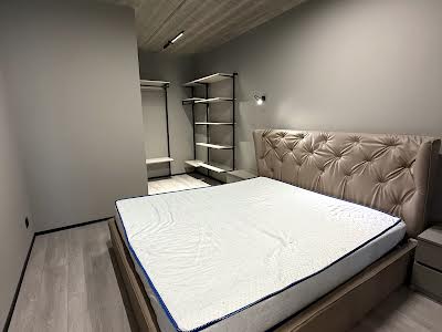 квартира за адресою Миру вул., 7