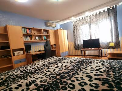 квартира за адресою Левка Лук'яненка вул. (Маршала Тимошенка), 29