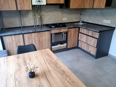 квартира за адресою Назарія Яремчука вул., 18