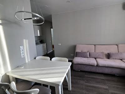 квартира за адресою Композитора Мейтуса вул., 4
