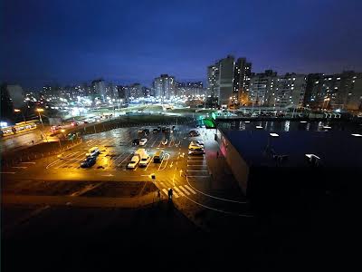 квартира по адресу Ревуцкого ул., 19/1