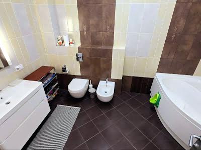 квартира за адресою Вернадского, 35