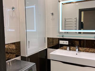 квартира за адресою Регенераторна вул., 4