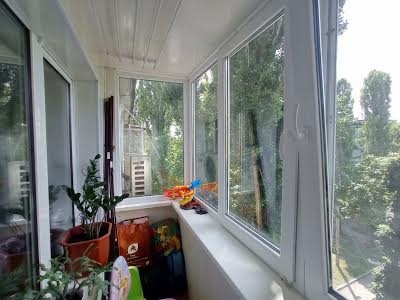 квартира за адресою Солідарна вул., 2