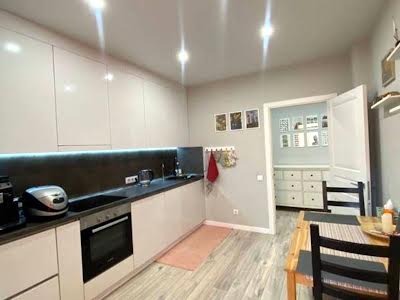 квартира за адресою Регенераторна вул., 4 к8