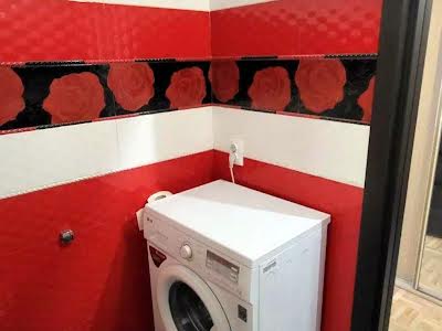 квартира за адресою Драгоманова вул., 1к