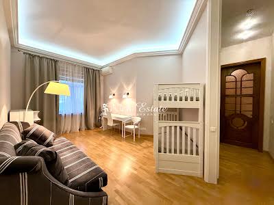квартира за адресою Лисенка вул., 8