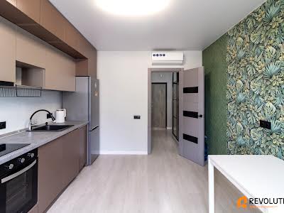 квартира за адресою Драгоманова вул., 14а