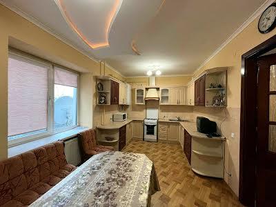 квартира за адресою Білозіра, 8