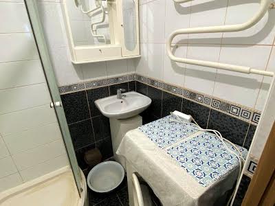 квартира за адресою Джерельна, 40