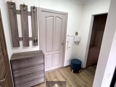 квартира за адресою Автозаводська вул., 6