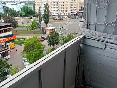 квартира за адресою Героїв полку 