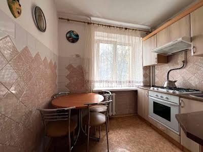 квартира по адресу Бажана ул., 16