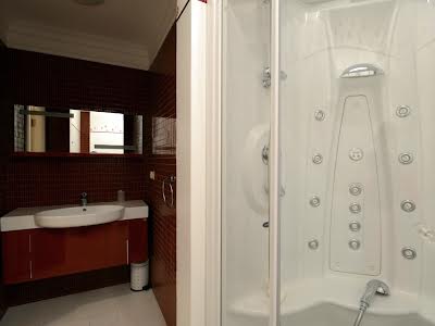 квартира за адресою Старонаводницька вул., 4-В