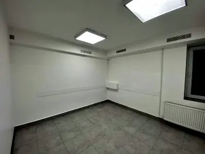 комерційна за адресою Максима Залізняка вул., 34/1
