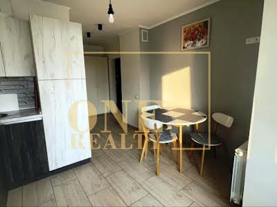 квартира по адресу Ревуцкого ул., 21