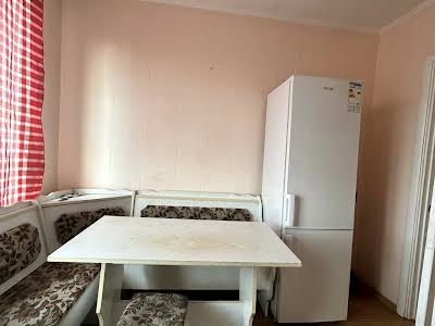 квартира за адресою Озерна вул., 28