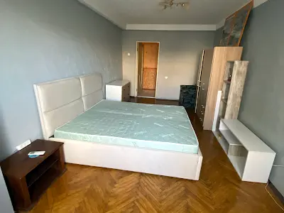 квартира за адресою Олега Мудрака вул. (Генерала Наумова), 23-Б