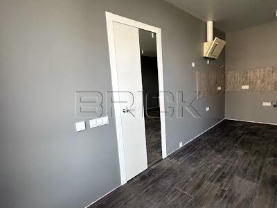 квартира за адресою Зарічна вул., 6