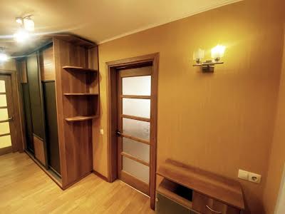 квартира за адресою Авіаконструктора Антонова вул., 8