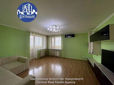 квартира за адресою Головна, 275б