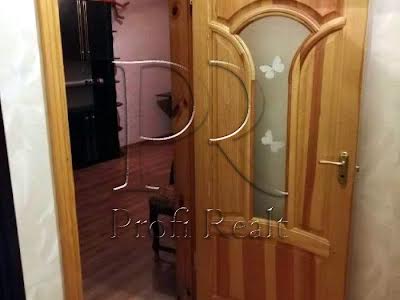 квартира за адресою Анни Ахматової вул., 14Б