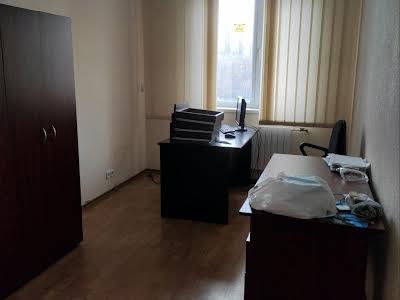 комерційна за адресою Зрошувальна вул., 4