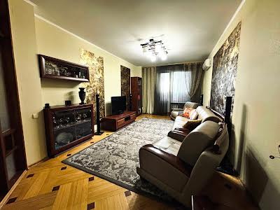 квартира за адресою Гольдбергівська вул. (1-ї Кінної Армії), 9