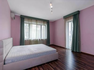 квартира за адресою Кропивницького вул., 10