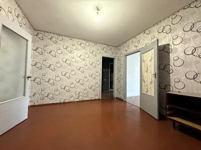 квартира за адресою Анни Ахматової вул., 6
