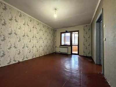 квартира за адресою Анни Ахматової вул., 6