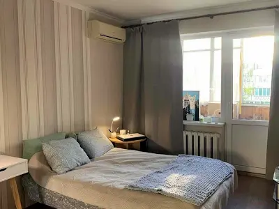 квартира за адресою Дніпровська набережна вул., 5-А