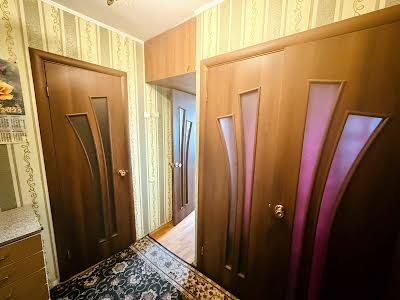 квартира за адресою Героїв полку 
