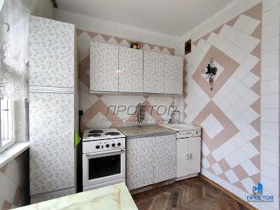 квартира за адресою Рональда Рейгана вул., 8-А