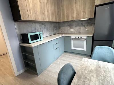 квартира за адресою Срібнокільська вул., 8А