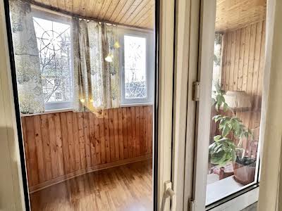 квартира за адресою Євгена Чикаленка вул., 52/2
