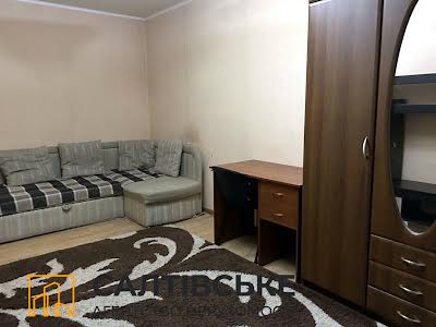 квартира по адресу Гвардейцев-Широнинцев ул., 38