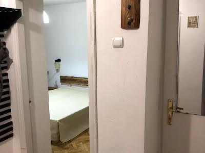 квартира по адресу Листопадная ул., 1