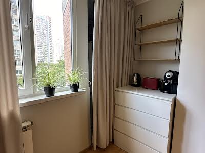 квартира по адресу Драгоманова ул., 5