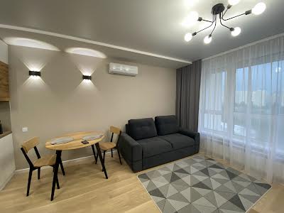 квартира за адресою Драгоманова вул., 31-А
