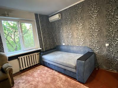 квартира за адресою Академіка Заболотного вул., 49