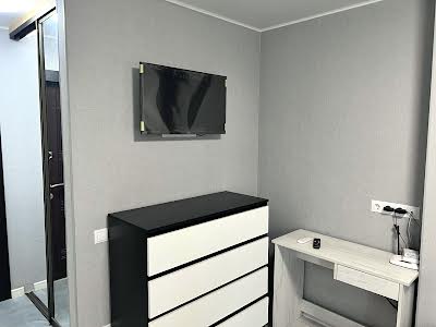 квартира за адресою Верховинна вул., 81