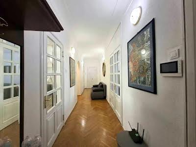 квартира по адресу Институтская ул., 16