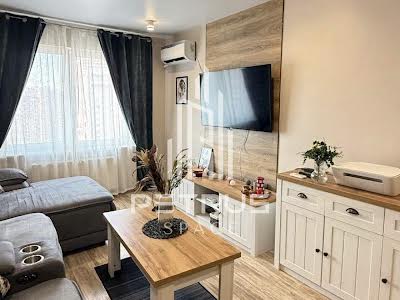 квартира по адресу Софии Русовой ул., 3
