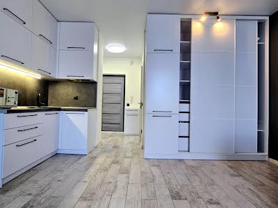 квартира за адресою Березнева вул., 16 к4