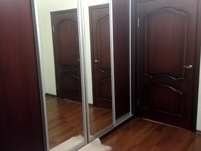 квартира за адресою Квітневий пров., 10