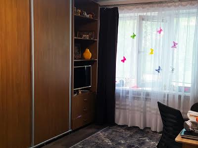 кімната за адресою Антонова вул., 18