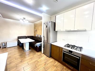 квартира за адресою Чорновола вул., 29