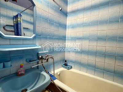 квартира за адресою Перемоги просп., 65б
