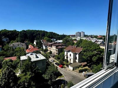 квартира за адресою Родини Крушельницьких вул., 7